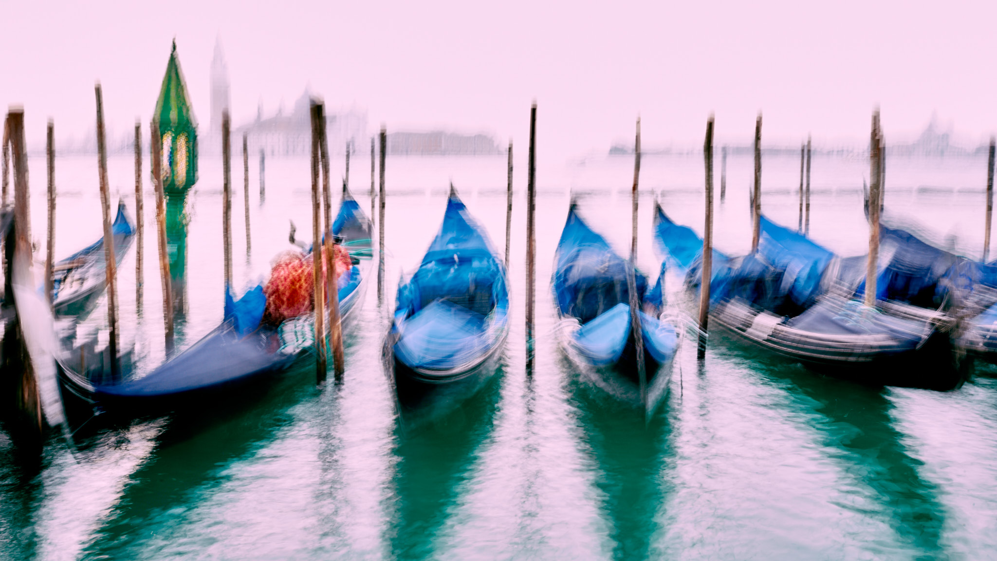 Gondolas in Motion